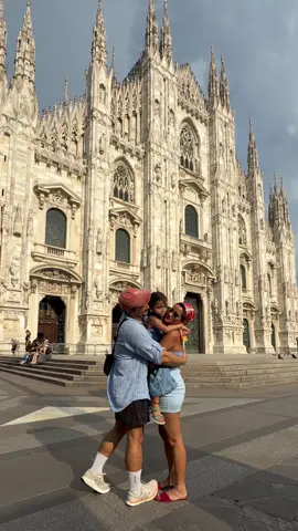 A post by @luz.carreiro on TikTok caption: Guarda esto para tener una ruta en tu próximo viaje al norte de Italia 🇮🇹  La camper la rentamos con @indie_campers