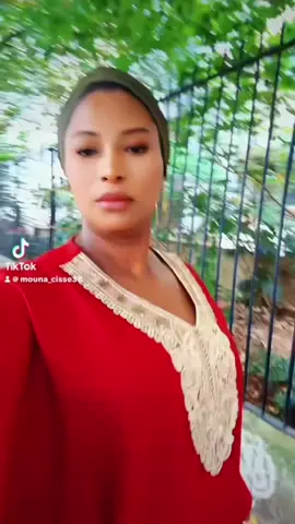 A post by @mouna_cisse38 on TikTok caption: #viral_video #fyp #vues #pourtoii #Mouna_Cisse38 