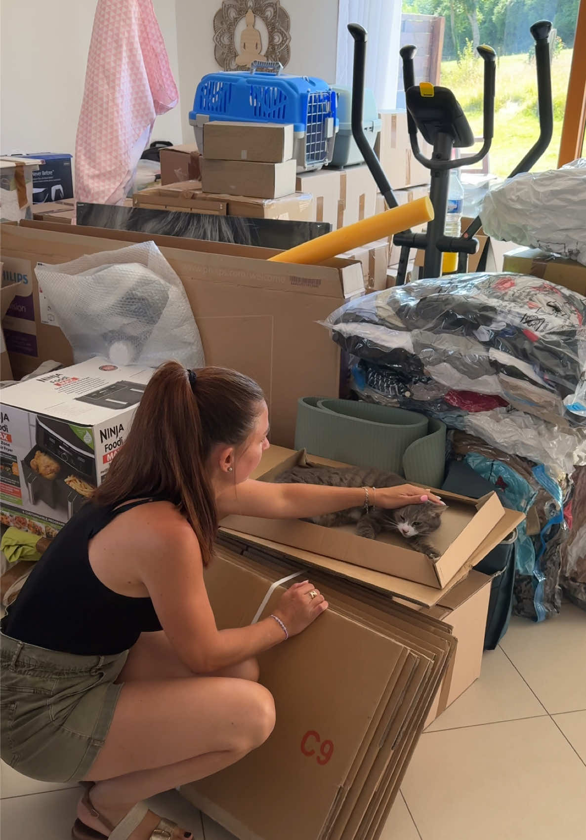 A post by @noemieetrudy on TikTok caption: On commence à stresser grave 😅