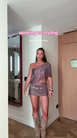 A post by @channonmooney on TikTok caption: accessories are the outfit 