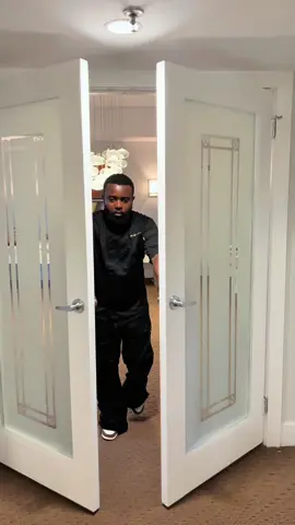 A post by @christmasferret on TikTok caption: ⸻ ✨They say excellence has no borders — let me prove it. From Toronto to the world, I bring luxury, flavor, and unforgettable culinary experiences right to your table. Book me for your next event weddings, birthdays, private dinners anywhere on earth. 🌍 I travel. I serve. I deliver greatness. Let’s make your moment taste like never before. 📩 DM to book. Limited dates available. Hashtags pour visibilité internationale et ciblée : #PrivateChef #ChefLife #LuxuryDining #ChefToronto #ChefMontreal #ChefNewYork #ChefMiami #ChefParis #ChefDubai #ChefMonaco #CelebrityChef #EventChef #BookYourChef #WorldClassCuisine #FineDiningExperience #ChefForHire #TravelingChef #GourmetExperience #ExclusiveEvents #LuxuryEvents #FoodArt #GlobalChef