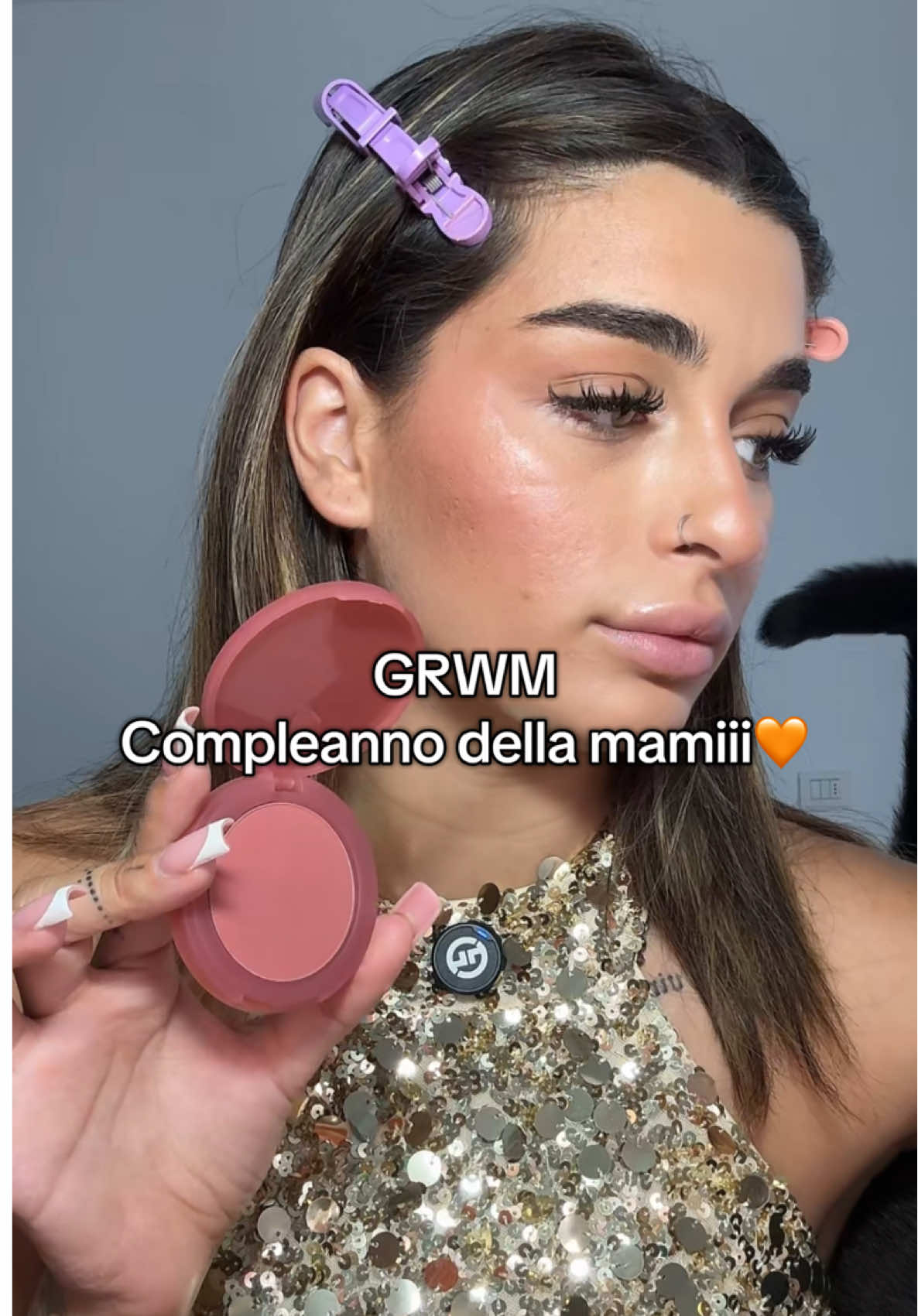 A post by @sofiacrisafulli on TikTok caption: Ritocchiamo un po’ ✨✨✨✨