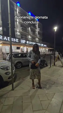 A post by @lauretta_lofry_real on TikTok caption: #salento #portocesareo 