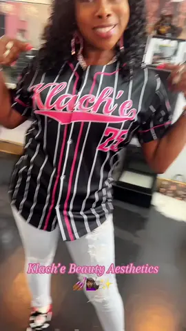 A post by @ on TikTok caption: My auntie doing her big one💕Klach’e Beauty Aesthetics Black Owned Full Service Salon in Tampa FL  #fyp #BlackTikTok #salon #blackownedbusiness #viral 