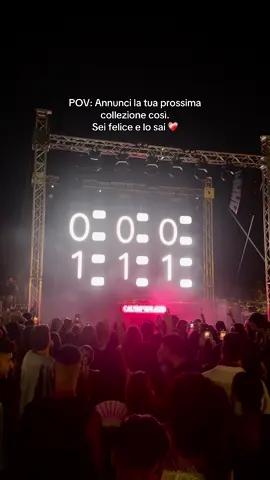 A post by @martinastrazzer_ on TikTok caption: Martedi 15 lanciamo la nostra prossima collezione 😍 Mai avrei pensato che il Festival di Amabile potesse portarsi con sé tanta felicità ❤️ Grazie Napoli, siete meravigliosi 😭❤️