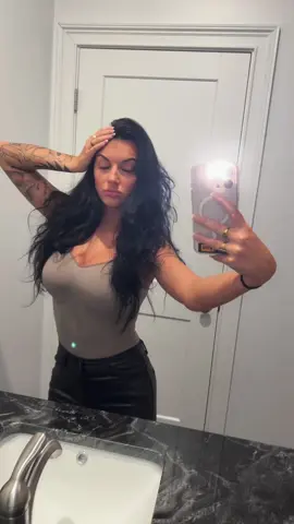 A post by @monroederillo on TikTok caption: 👠👠👠👠