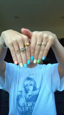 A post by @annaxsitar on TikTok caption: I GET IT I GET IT I GET IT 