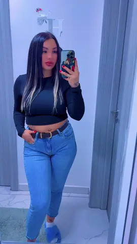 A post by @genessa99 on TikTok caption: #saajungaundetrebuie #saajungaviral #videoviral ##foryoupage❤️❤️ #fyp 
