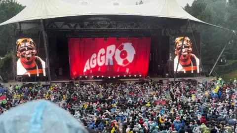 A post by @annidemieche on TikTok caption: Schön wars , trotz Regen 🥰#sido 