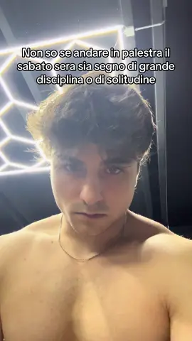 A post by @uncledannylifts on TikTok caption: In qualsiasi caso sabato sera in pale gasa