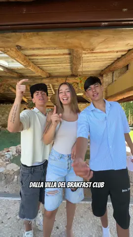 A post by @violasilvii on TikTok caption: avete già capito di chi sto parlando? Si firma con: <3 😮‍💨🤦🏼‍♀️ @Cristiano🌓 @Fabio Ferrucci 