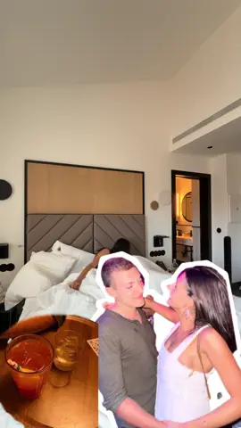 A post by @carolynnna on TikTok caption: Vlog adiós Oporto!!!! Hoy ya figueira, conociendo a mis padres!!!!! Vaya vaya jajajajaja me río pero Well…..🌸🌸🌸