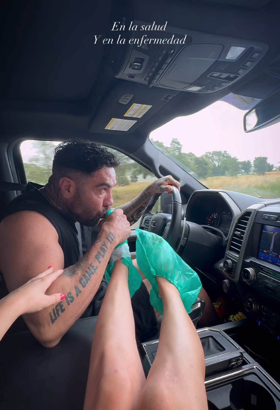 A post by @xavi.caballol on TikTok caption: En la salud y en la enfermedad.  #parejas #vida #amor #actitud #couplesgoals 