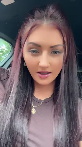 A post by @andreea.valentinaa93 on TikTok caption: #foryou 