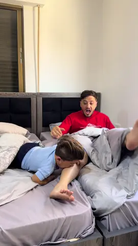 A post by @yahia_x on TikTok caption: 😂😂😂😂#يحيى_الزعبي 