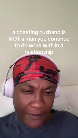 A post by @baldblonde on TikTok caption: a cheating husband is bout equivalent to a scammer! they nuce and welcoming on the outside but nobody ever know when or where they may expose they true intentions again. #fyp #foryou #f #page #blacktiktok #fyppppppppppppppppppppppp #fypviraltiktok🖤シ゚☆♡ #fy #viral #fypシ゚viral #foryoupage❤️❤️ 