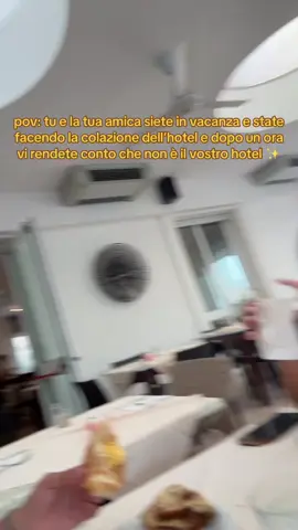 A post by @alessandrocossari_ on TikTok caption: a nostra discolpa gli hotel a Rimini sono tutti molto simili #perte #viral 