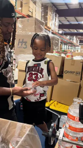 A post by @iamstormisteele on TikTok caption: Look at yall nephew!!!! He be working hard lol 🤣🤣🤣🤣 #bodyglaze #cremedelacreme #bodyglaze 