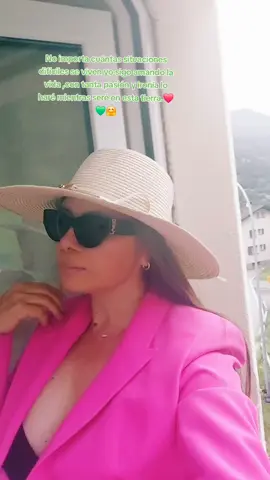 A post by @zendyross on TikTok caption: #purisimavida❤️💚 #vivesintiempo💚❤️ #ironiapura🤣🤣🤣 