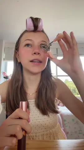 A post by @honeyvilu on TikTok caption: Grwm 😛✨🫶🏻• #fyp #Makeup #grwm #SkinCare #fypシ 