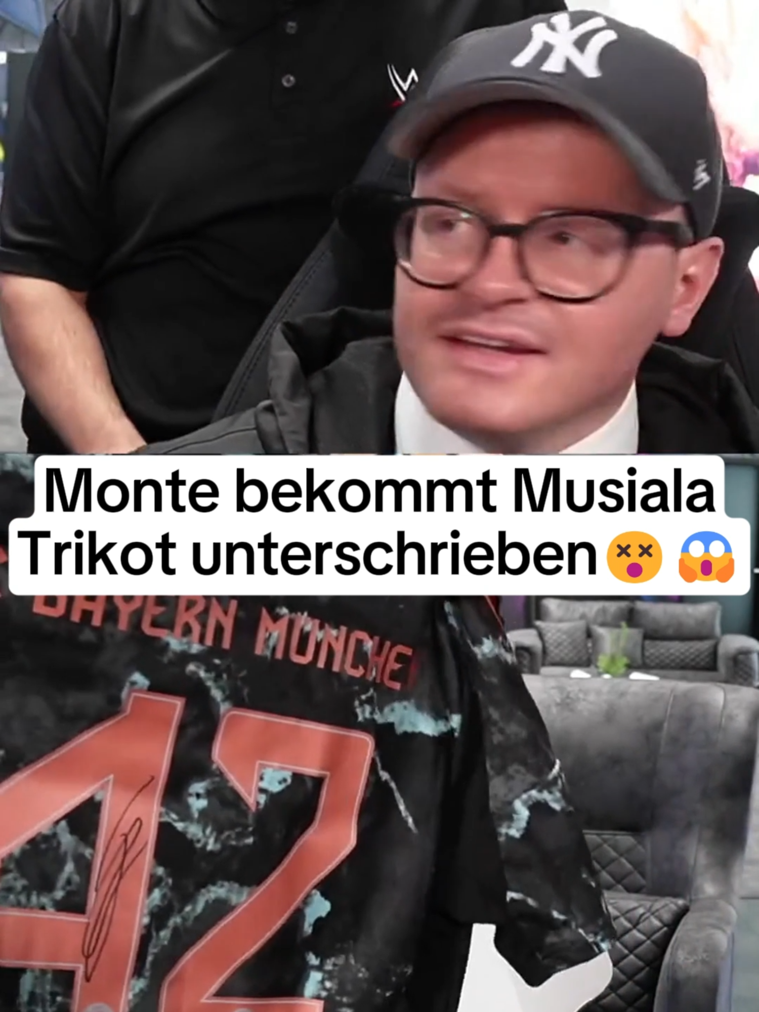A post by @montanablackclips on TikTok caption: Monte bekommt Musiala Trikot unterschrieben😵😱 #monte #montanablack #montanablack88 #musiala #news #trikot #unterschrift #fußball #footballtiktok #highlight #special