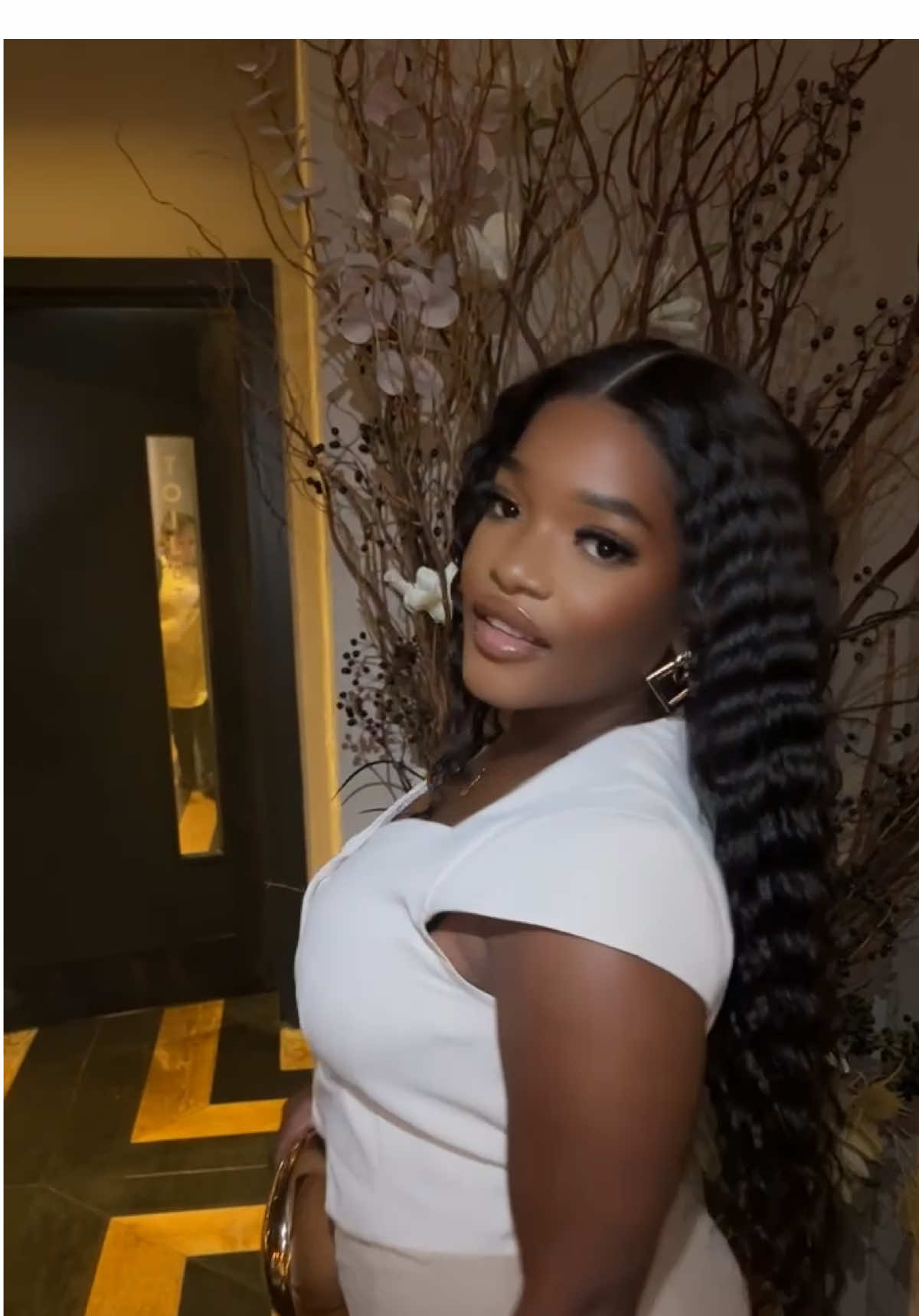 A post by @ on TikTok caption: #GottaHustle #HairGoals #MakingMoves #HairObsessed #BusinessOwner 