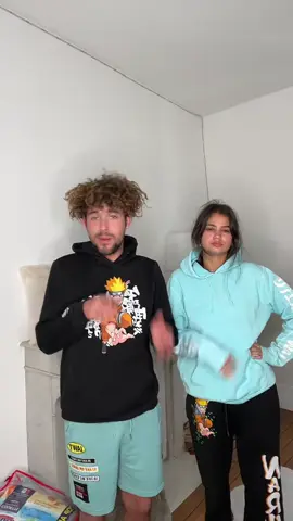 A post by @justt__zizouu on TikTok caption: 2022 me manque tellement 💔