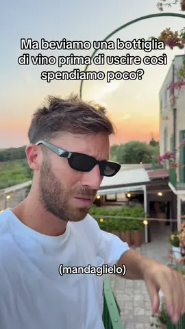 A post by @divanoletto on TikTok caption: eccoci 😂🙋🏻‍♂️🙋🏻‍♂️
