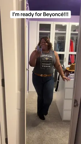 A post by @reesamteesa on TikTok caption: Ready to see Beyonce!!!! #reesateesa #beyonce #cowboycarter #atlantanight3 