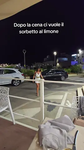 A post by @lauretta_lofry_real on TikTok caption: #salento #portocesareo 
