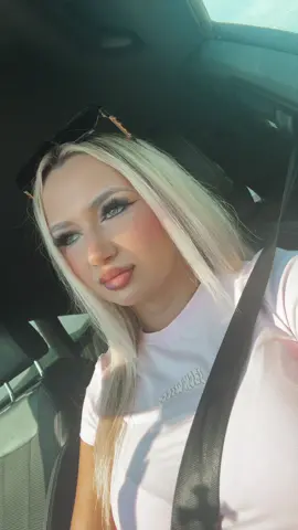 A post by @diana.ionela99 on TikTok caption: #foryou #fyy #fypシ #fy #fyp 