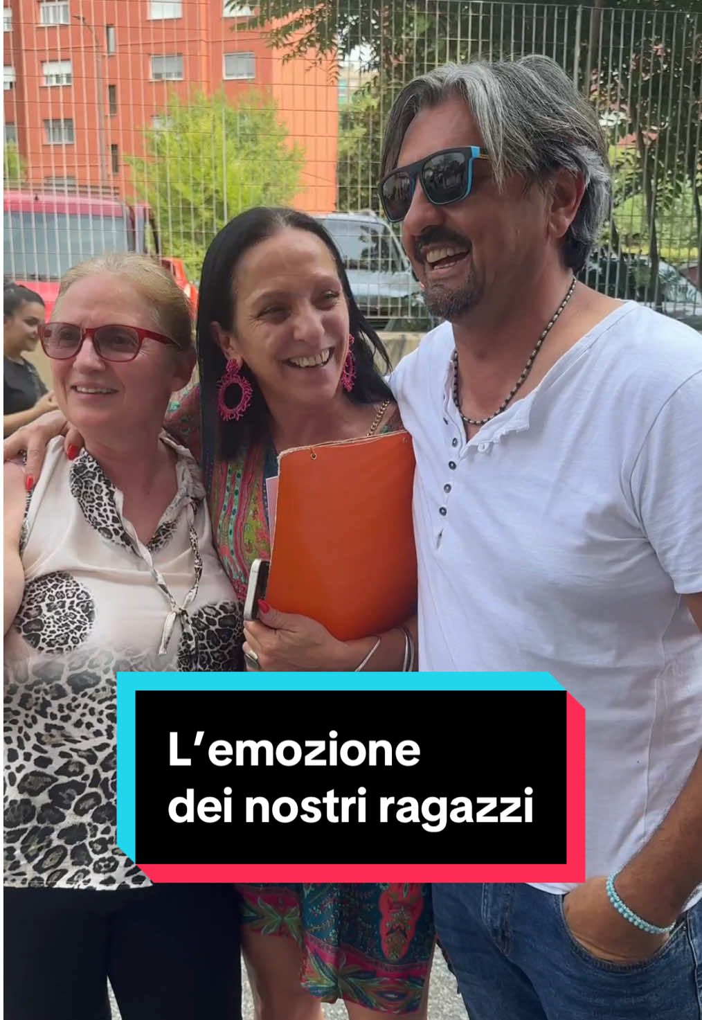 A post by @quizpatenteofficial on TikTok caption: Che emozione essere promossi dopo tanto impegno! Ecco la reazione dei nostri ragazzi ✨🚗 Commenta “PATENTE” se vuoi iniziare il percorso anche tu! #quizpatenteufficiale #esamepatente #patenteb 