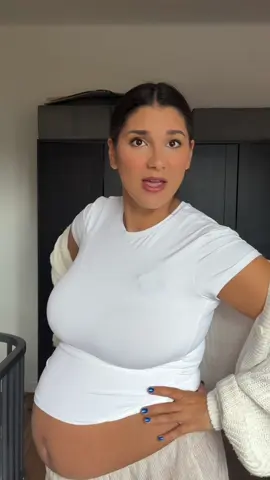 A post by @emilieazaaria on TikTok