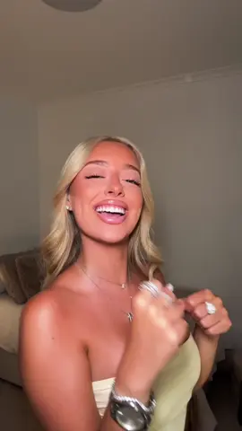 A post by @carolmtnz__ on TikTok