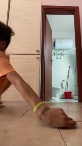 A post by @u_calabrisi1 on TikTok caption: Finalmente nuovo trend bugatti sbloccato evvai mai visto mai fatto #videoviral #duo #trenddelmomento 