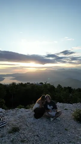 A post by @lucasdrag on TikTok caption: 🤍🌄