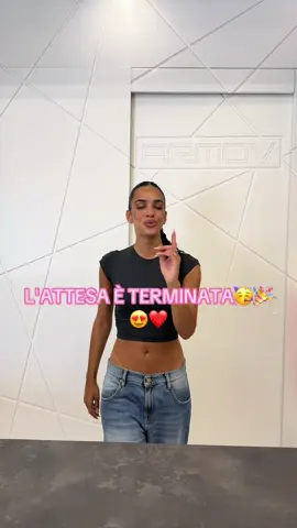 A post by @newmartina on TikTok caption: NUOVO LOOK, STESSA ANIMA. 🎉 Dopo un anno di lavoro è ora di svelare la nuova identità di New Martina! Un cambiamento fatto con il cuore 💖 insieme a tanti professionisti ma, soprattutto grazie a VOI. ✨ Segnatevi questa data: Mercoledì 16 luglio, ore 20:00. Sui miei canali e sul mio sito non potete mancare. E ricordatevi è anche il mio onomastico quindi aspetto i vostri AUGURI! 😘 #newmartina #rebranding #nuovoinizio #tiktokitalia