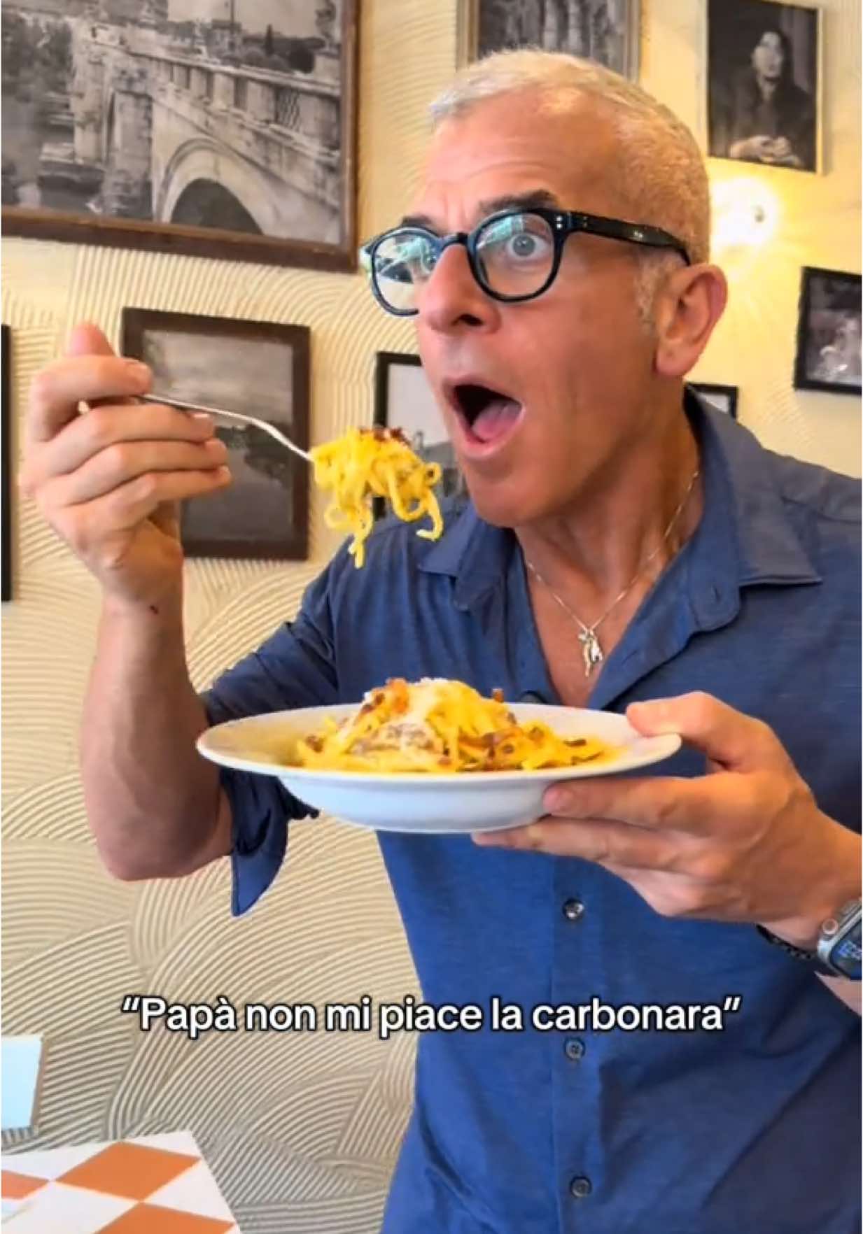 A post by @chefmaxmariola on TikTok caption: Sei nella famiglia sbagliata  #osteriadafiorella #fyp #Carbonara 
