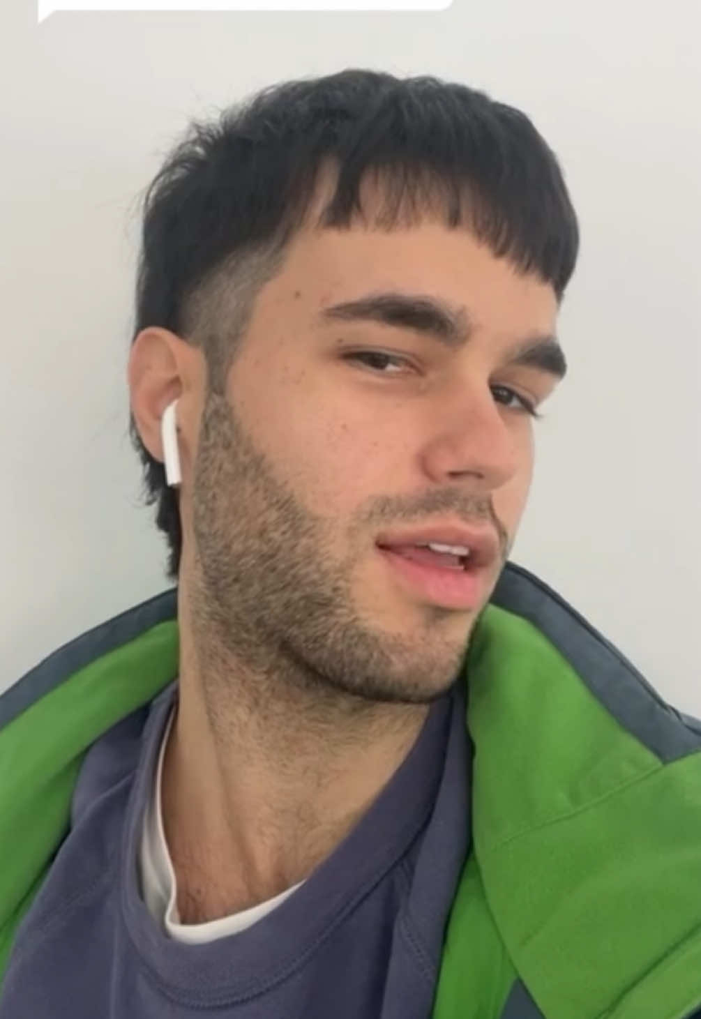 A post by @peldanyos on TikTok caption: De cuando pedí un mullet y me hicieron un ñullet 👏😄  
