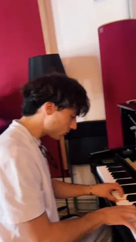 A post by @matteopaolillofficial on TikTok