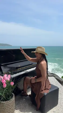 A post by @aydas on TikTok caption: 😆  #aydasteam #fyp #foryou #thailand #çay 