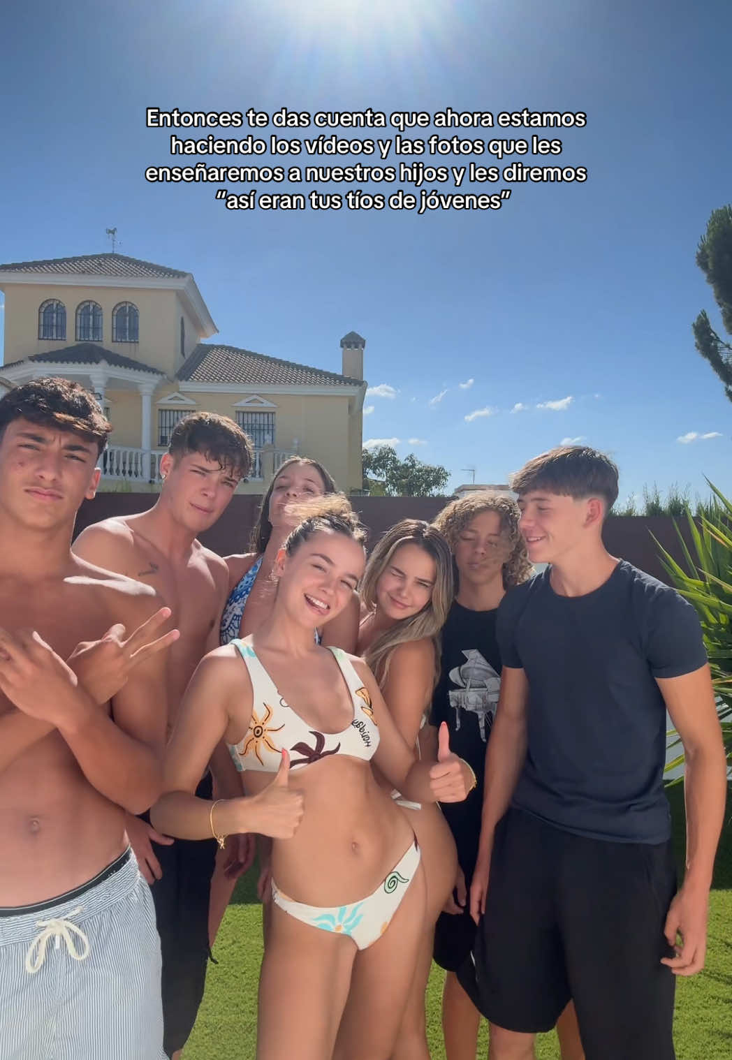 A post by @fabiana.sevillano on TikTok caption: @Paula Sevillano @abel.sevillano @paco.sevillano    @Marcel🧃 @soyale🩷 