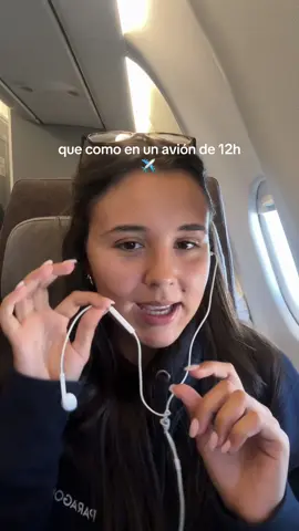 A post by @paulisls on TikTok caption: dirección LA 🎡, pobrecita que no sabía cómo le iba a sentar la comida…… pero bueno estaba muy buena.