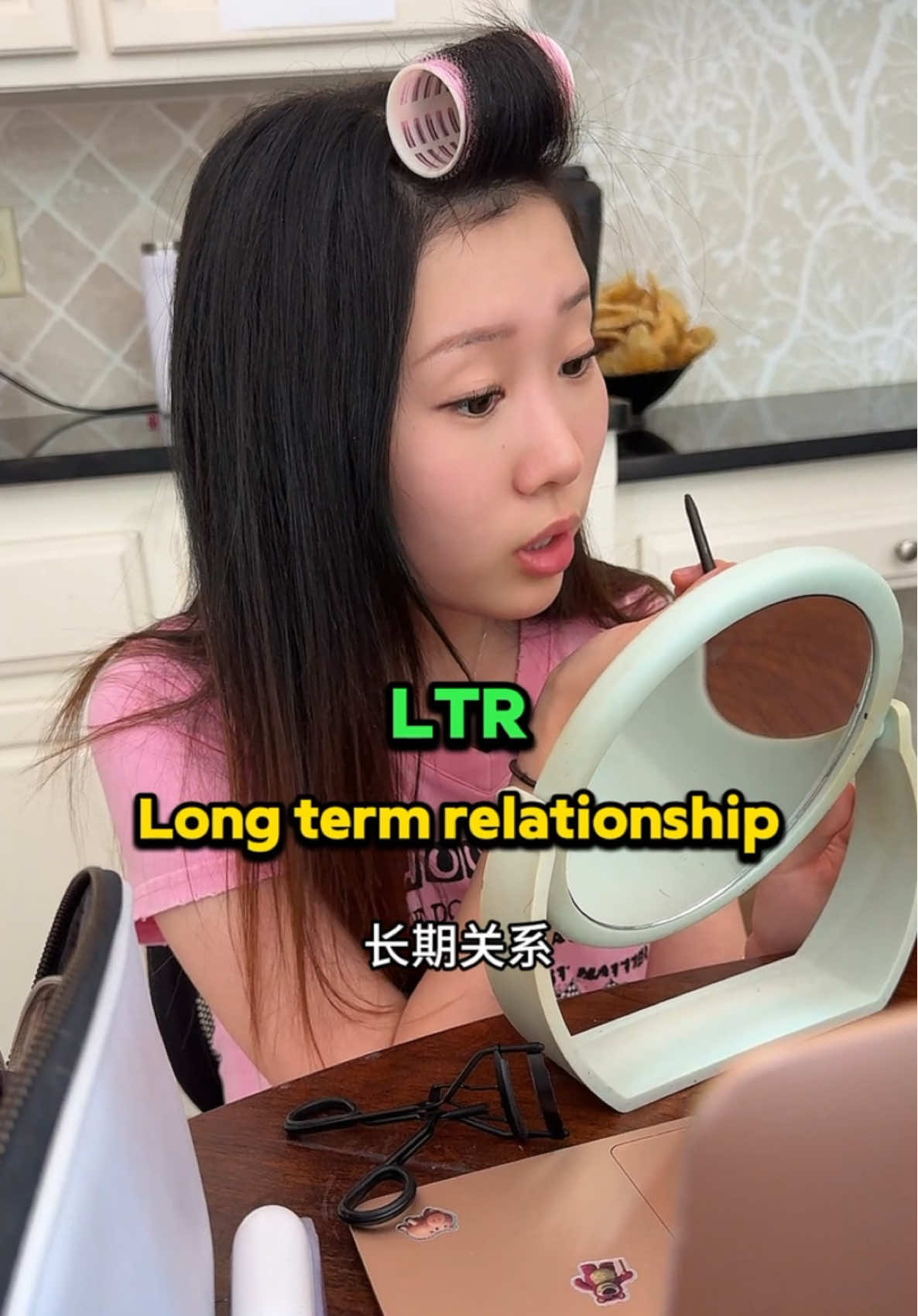 A post by @liu3529 on TikTok caption: 互联网常用英语缩写abbreviations on line Learn English Học tiếng Anh เรียนภาษาอังกฤษ Belajar bahasa Inggeris ຮຽນພາສາອັງກິດ #learnenglish #learnontiktok #belajarbahasainggris #tôiđanghọctiếngAnh #belajar #学英语 #零基础英语 #英语口语 #انجليزي #英語を習う #영어를배우다 #англии #TEFL #ESL #英文教學 #англии 