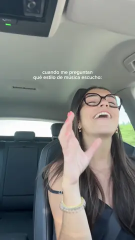 A post by @elenagortari on TikTok caption: Mi gusto musical es una ensalada JAJAJA