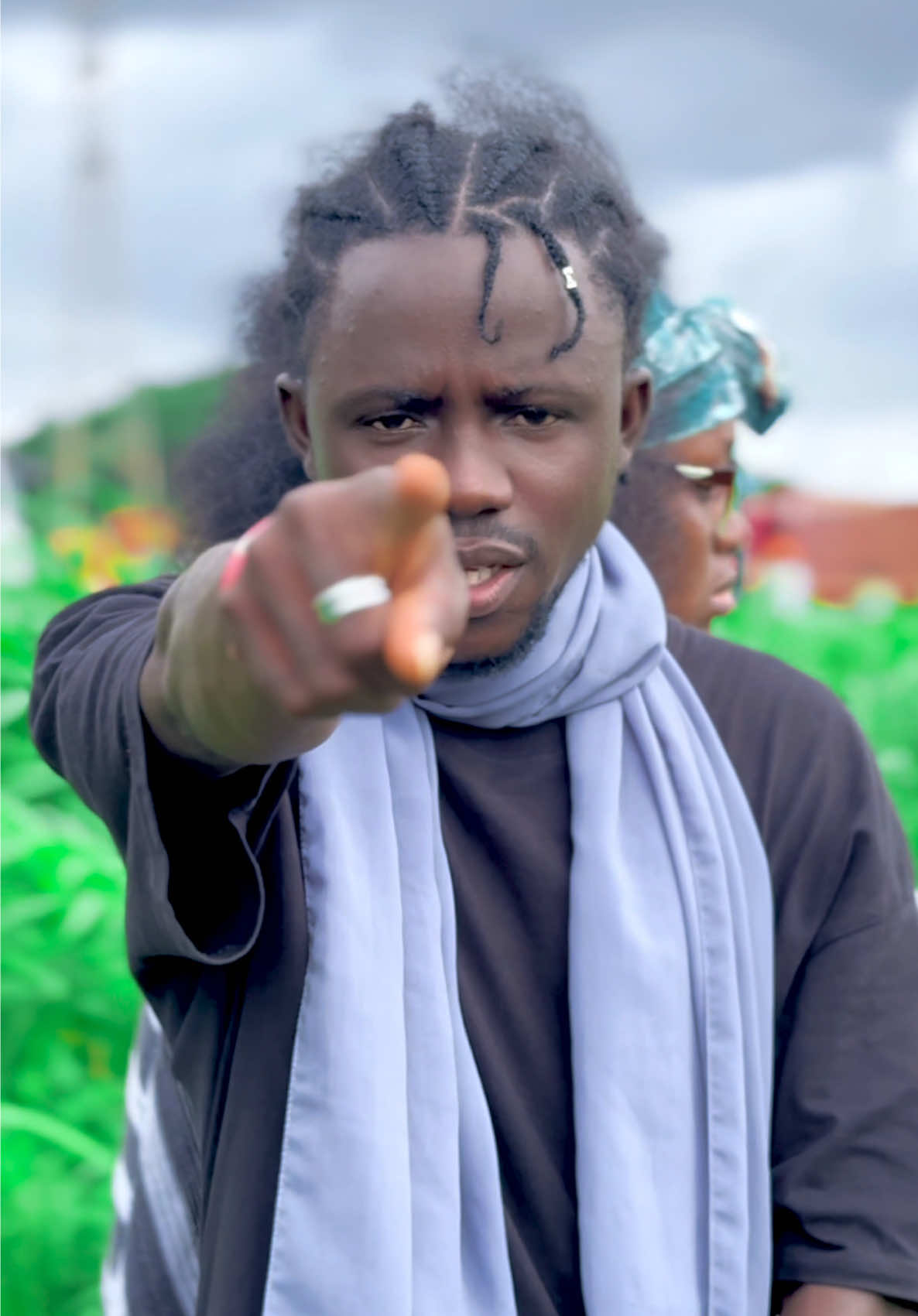 A post by @nova_smith_224_officiel on TikTok caption: @hady FORCE TRANQUILLE A TOI J’AI  GRAVE AIMÉ LE SON #funy #viral #comedie #comediefrancaise #rire #music224 #guineemusic 