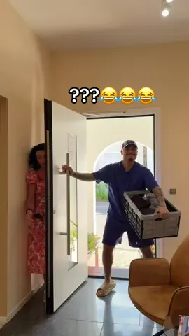 A post by @ninogashi on TikTok caption: Wenn das Viral geht fresse ich n Besen 🧹. #fyy #fail #prank #comedy #funnymemes #explore #fyp #mama 