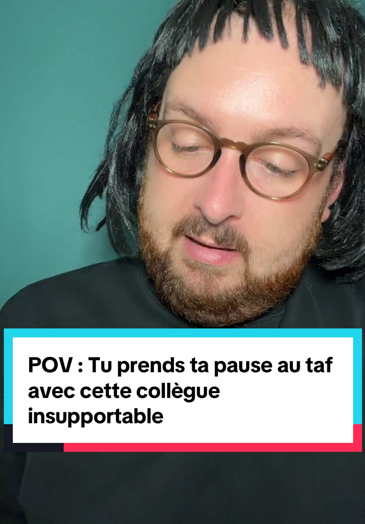 A post by @moguizoff on TikTok caption: POV : Tu prends ta pause au taf avec cette collègue insupportable 