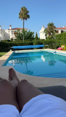 A post by @ghitaofficiel77 on TikTok caption: #tik_tok #pourtoi #foryour 