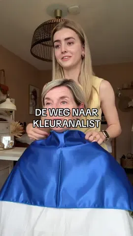 A post by @rosalietacx on TikTok caption: Kleuranalyse bij moeders 🎨 Dit zijn de eerste stappen naar een uitgebreide kleuranalyse 👀 Wat vind jij mooier staan? 🚨 Ik ben nog aan het oefenen & volg hiervoor een opleiding. Just so you know! 🤭 #coloranalysis #colour #kleuranalyse #analyse 